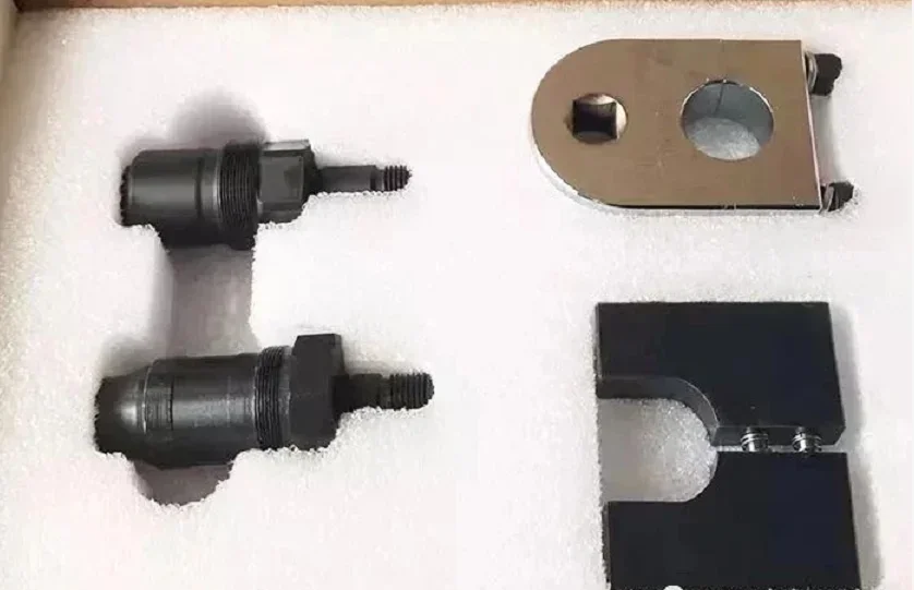 Auto Common Rail Injector Repa - огляд і ціна Common Tools In Workshop