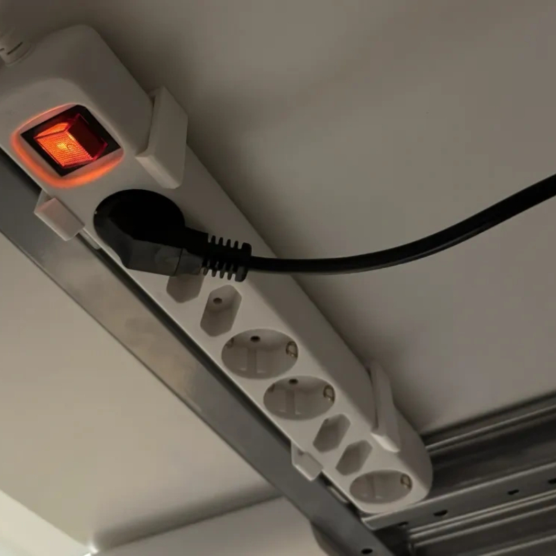 2/4Pcs Power Strip Wall Mount  - огляд і ціна Screw Organizer Kit